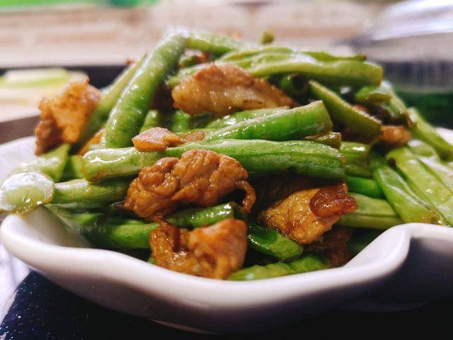 炒豆角時「別只會焯水」少了1步「難怪豆角炒不熟」還不入味