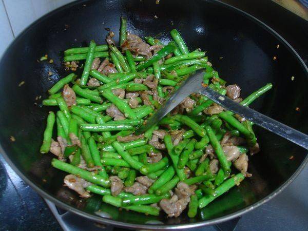 炒豆角時「別只會焯水」少了1步「難怪豆角炒不熟」還不入味