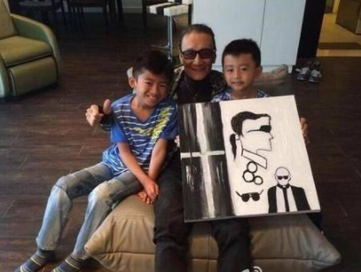 謝賢：不要恨你爸爸，謝振軒七個字讓謝賢流淚，謝霆鋒沉默不言