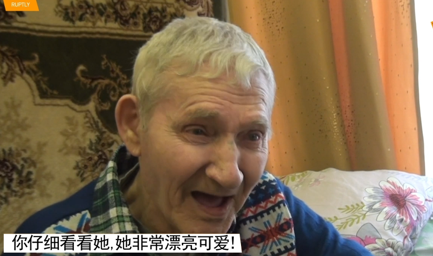 54年後在養老院重逢！82歲老翁見面一句「我的女孩」秒淚崩　兩人再次牽起手「用人生10年重返初戀」