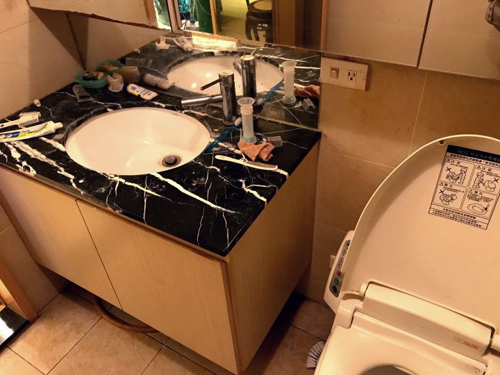 老屋變暖居！他嫌8年二手房太老舊「一手包辦裝潢」　完工後「變夢幻地中海風」價格驚艷網