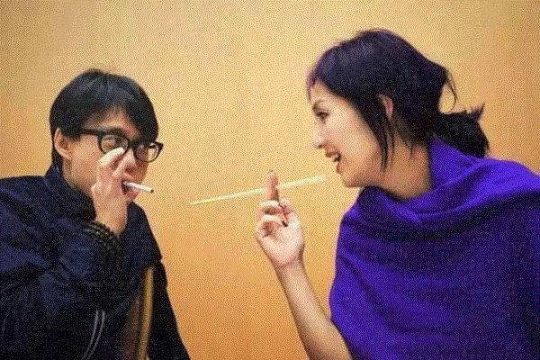 演藝圈的雙生花！「鄭秀文及楊千嬅」傻傻分不清楚  宿命糾纏最終「放下恩怨」擁抱道謝