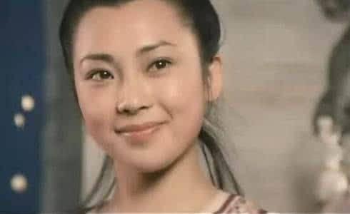 李連杰兩任妻子生活差很大！前妻在美容院「打工10年」 她卻「坐擁20億財產」無憂無慮