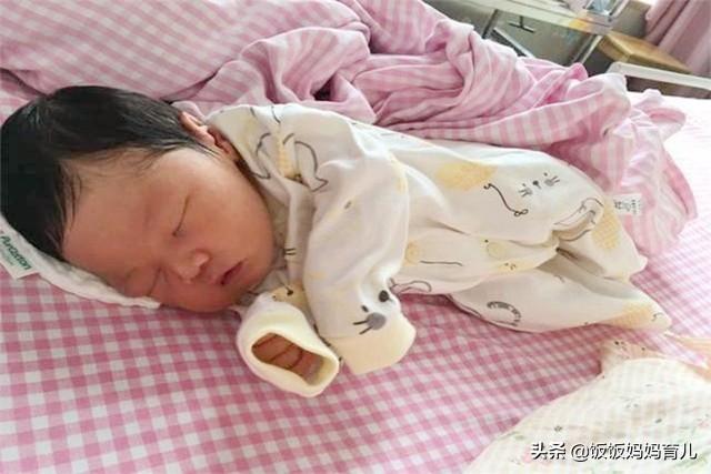 寶寶「睡姿」暗示不同性格！若你家寶寶是第4種，請務必留心阿～