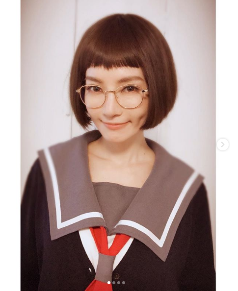 驚喜現身!謝金燕復出「穿開高衩泳衣」出場超失控 下一秒她「突然脫稿演出」潘瑋柏傻眼直冒冷汗