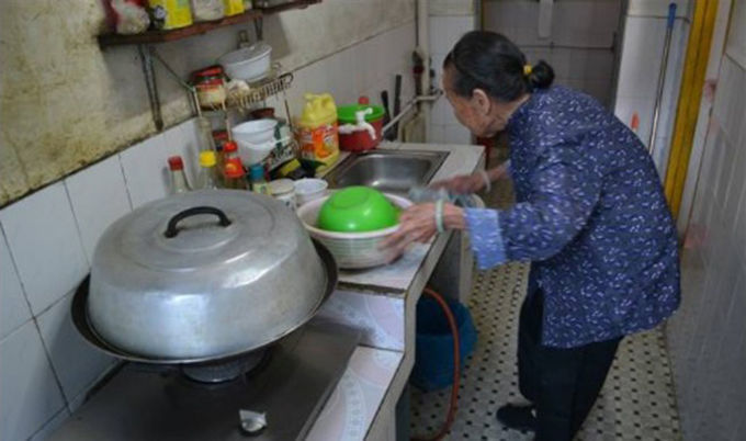 我懷孕婆婆過來做飯，想學婆婆煮粥方法，推開廚房門，我決定離婚