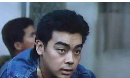 54歲劉青雲近照,從小被父母嫌棄,妻子是工程師,百年後財產會捐贈