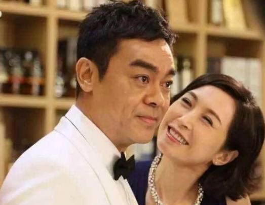 54歲劉青雲近照,從小被父母嫌棄,妻子是工程師,百年後財產會捐贈