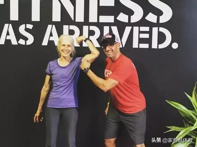72歲老奶奶堅持健身13年！自律到教練都佩服「是我偶像」如今活成優雅女神：90歲想自己上廁所