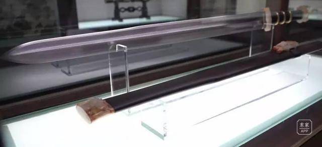 他造的三把劍，一把賣出高價，一把開創歷史，一把為金庸所邀