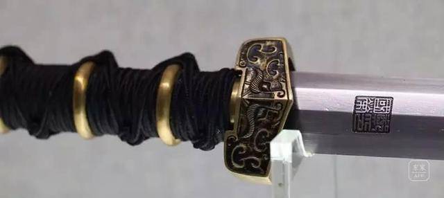 他造的三把劍，一把賣出高價，一把開創歷史，一把為金庸所邀