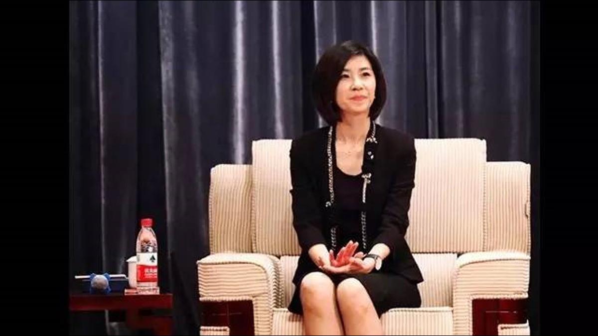 《離騷》如何翻英文？中國首席美女翻譯官「遇到總理講古詩詞」　下一秒「從容精準神翻譯」被讚爆