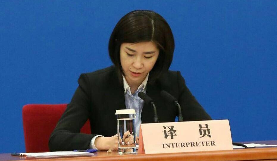 《離騷》如何翻英文？中國首席美女翻譯官「遇到總理講古詩詞」　下一秒「從容精準神翻譯」被讚爆