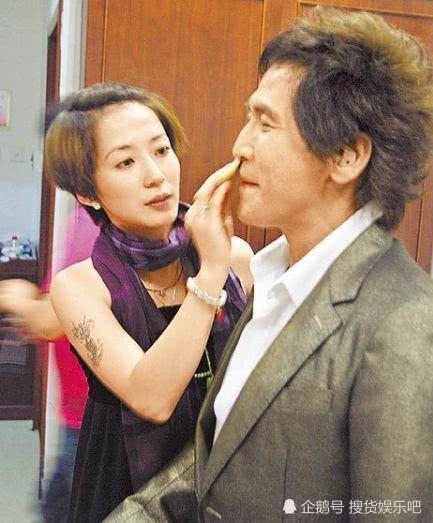 齊秦小24歲老婆身分曝光！年輕貌美「背景不簡單」為愛放棄事業　結婚9年今兒女雙全
