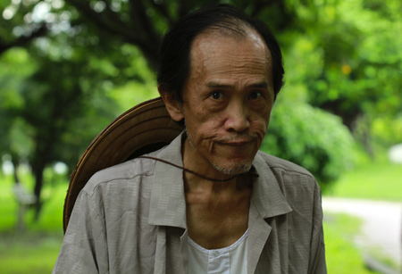 小戽斗曾欠債數百萬躲深山…發生意外傷腦「身體不受控」 今走出低潮「不忍妻女受苦」