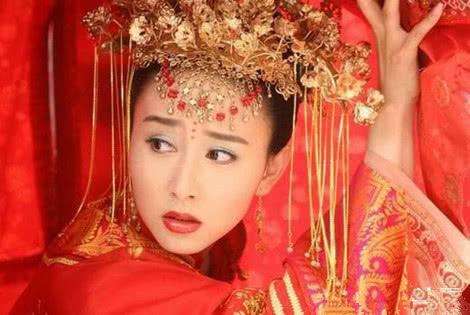  姐姐養大妹妹，妹妹結婚姐姐沒參加，收到姐夫簡訊，新郎取消婚禮 