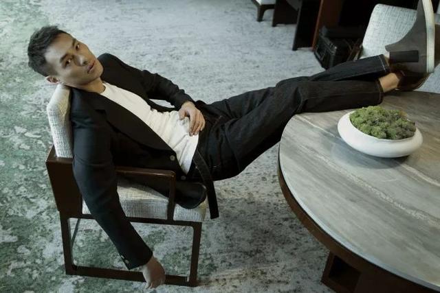 台灣第一型男!自律到連彭于晏都服氣,今戲裡暖男戀愛遭千萬人嫉妒羨慕