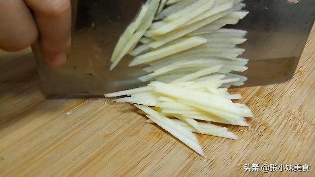 2個蘋果，2個雞蛋，不用烤箱，簡單一做，天天都吃不膩！