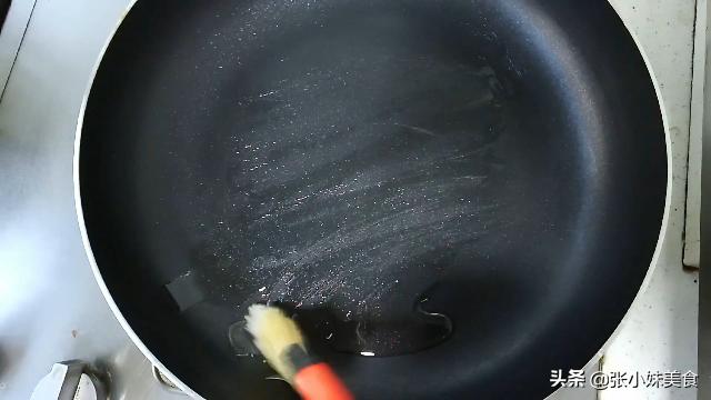 2個蘋果，2個雞蛋，不用烤箱，簡單一做，天天都吃不膩！