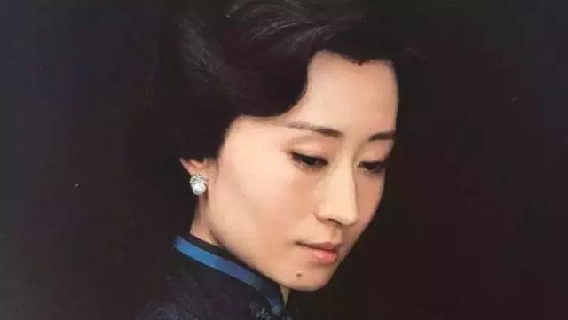 女人到了中年總活得「面目模糊」 別再因年齡「害怕來不及」要把自己活成一道光！