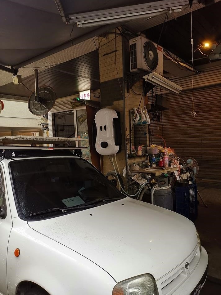 史上最狂史努比迷！水電工打造「史努比熱水器」爆紅　在地人透露「他家機車更誇張」：開上路有夠潮