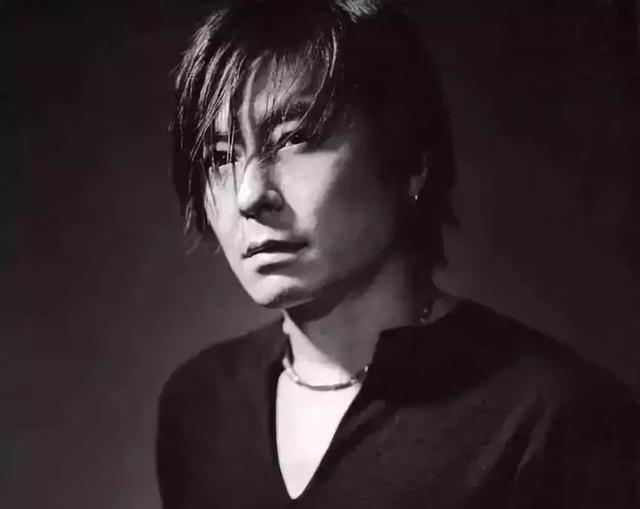 王傑一生坎坷真的累了！從小被棄養「20歲成單親爸」 與前妻離婚「10幾年不見兒」：我想當好爸爸