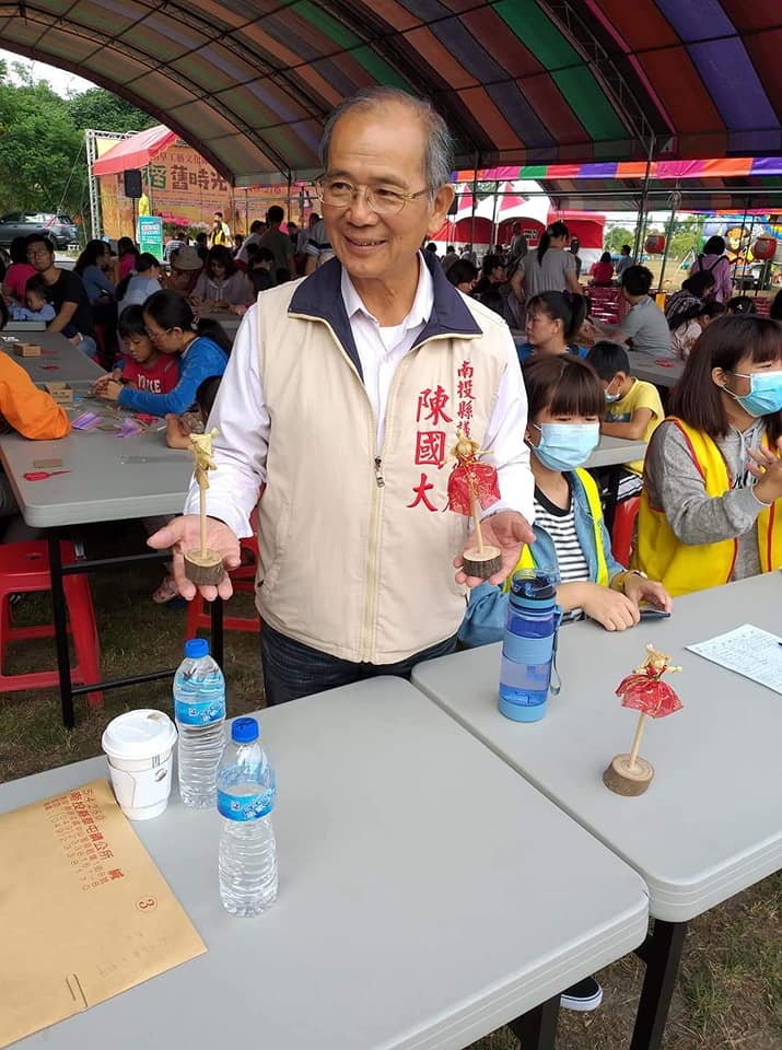 南投孝子天天牽88歲母散步！ 媽媽失智他溫柔提醒「我是你兒子」　多年甘之如飴「一天最幸福時光」