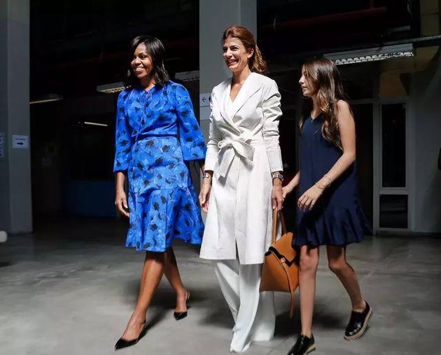 甩身價30億豪門，又嫁130億「最帥總統」35歲離過婚，還帶著孩子的她憑什麼？