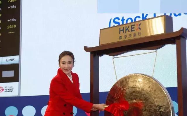 家道中落，親弟無法自理，嫁跛腳富豪！今逆襲成身價10億女總裁，被嘲臉僵的她：先管好你自己！