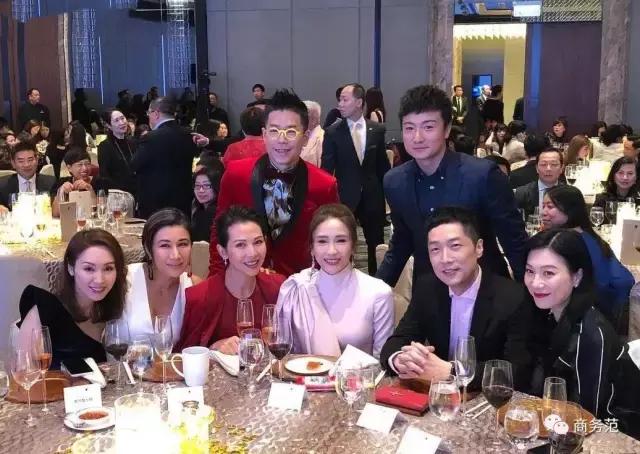 家道中落，親弟無法自理，嫁跛腳富豪！今逆襲成身價10億女總裁，被嘲臉僵的她：先管好你自己！