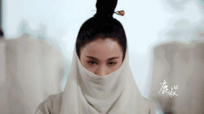 家道中落，親弟無法自理，嫁跛腳富豪！今逆襲成身價10億女總裁，被嘲臉僵的她：先管好你自己！