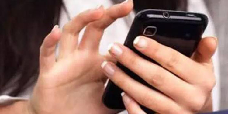 男友手機突設密碼!她輸入「閨蜜的生日」畫面秒解開 一翻相簿「她哭到狂抖」女人第六感超準!