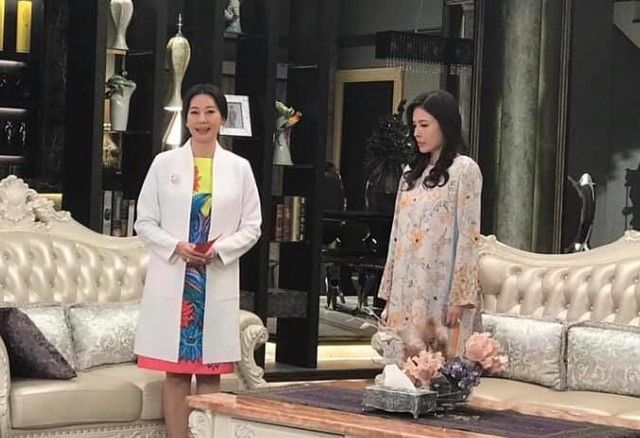 貴婦耍大牌?何如芸復出「當眾嗆翻助理」讓對方消失 知情人士揭「片場誇張行徑」丁寧出面說話了