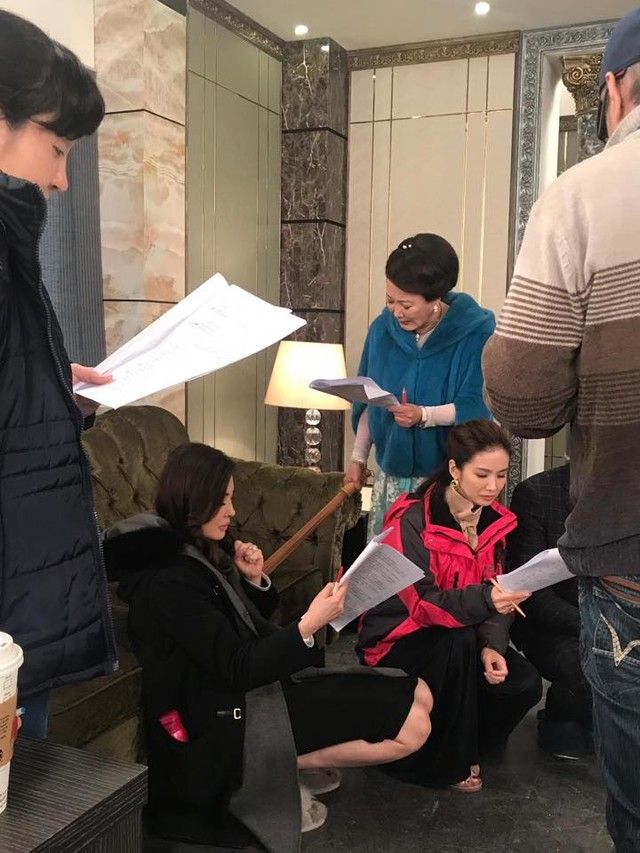 貴婦耍大牌?何如芸復出「當眾嗆翻助理」讓對方消失 知情人士揭「片場誇張行徑」丁寧出面說話了