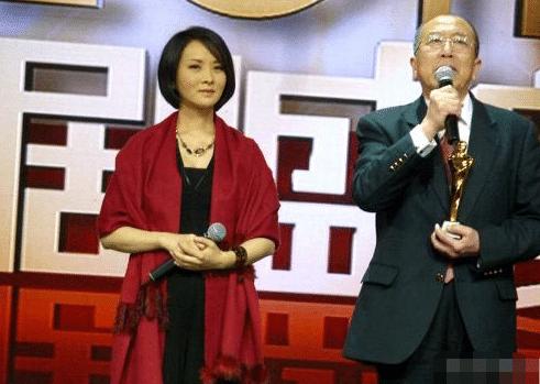 為拍戲不生孩子!「大11歲老公」全心支持無怨言 終於「41歲高齡得子」如今一家三口甜蜜