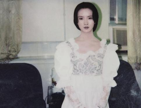 為拍戲不生孩子!「大11歲老公」全心支持無怨言 終於「41歲高齡得子」如今一家三口甜蜜