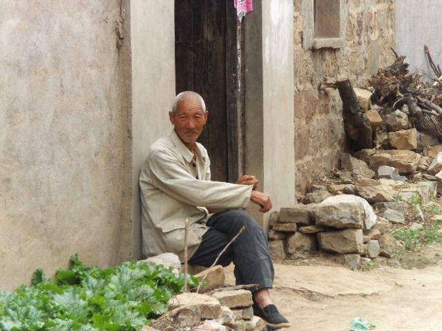 父親留下250萬，大哥和二哥卻只要25元，弟弟偷笑隔天蒙了！