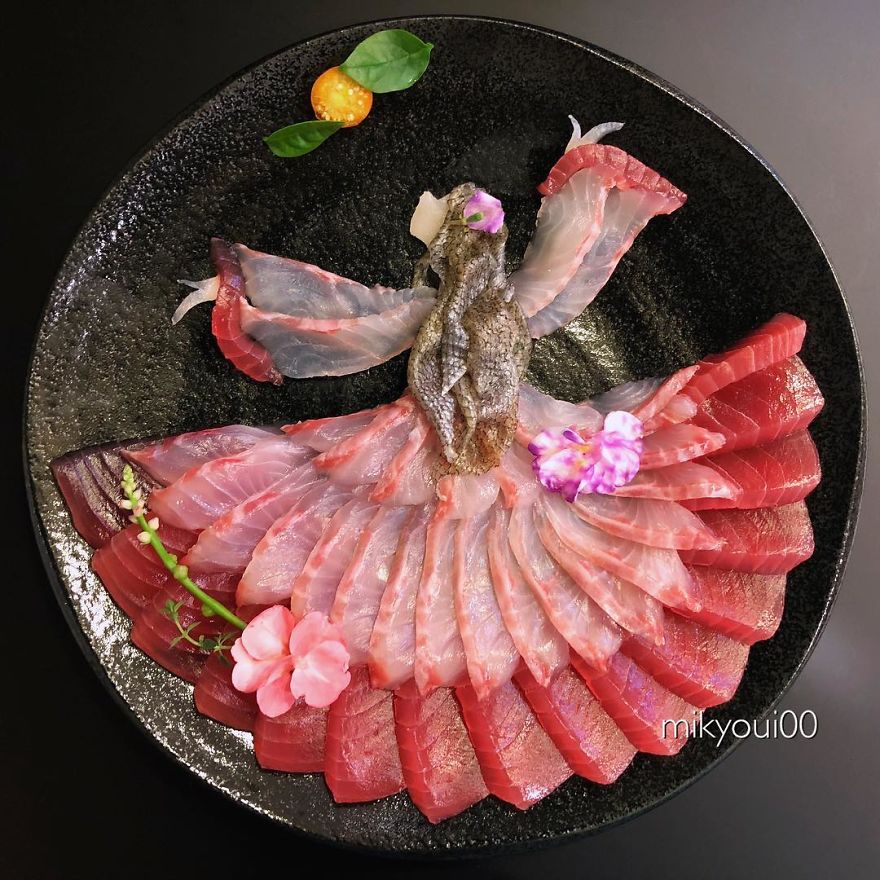 日本爸爸為哄兒子吃飯「把生魚片變成夢幻畫作」！看到神話中「史詩級巨龍」30萬人讚爆：捨不得吃