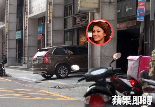 婚變2年破冰!外遇夫住院「柯以柔主動私訊他」 她違規駕駛「返回4000萬元新家」過單親生活