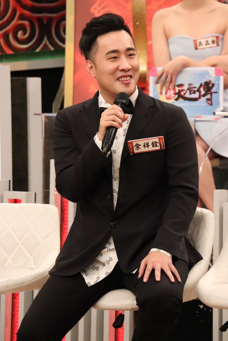 當選立委！余天幫兒找工作「讓他當助理」？　余祥銓自曝「一年戶頭進帳百萬」網友驚呼