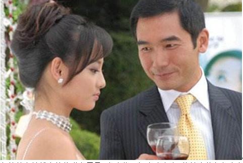 「三任女友皆港姐」曾是不婚浪子　與妻「相伴21年」如今有女萬事足