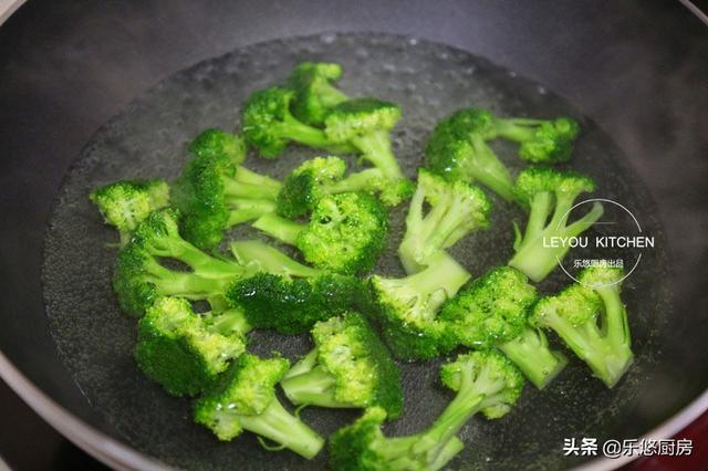  填飽肚子還不會長胖！3月減肥常吃這道「清淡減脂的瘦身餐」大肚腩慢慢變小