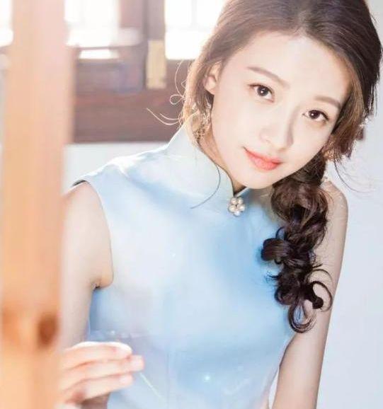 嫁得好的女明星：她17年沒做過家務，今掌管半個娛樂圈