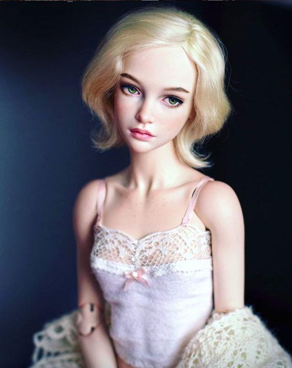 火爆ins的俄羅斯手工女!她製作的洋娃娃顏值碾壓好萊塢頂級美女,「衣服穿搭」更是全網爆讃!