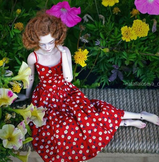 火爆ins的俄羅斯手工女!她製作的洋娃娃顏值碾壓好萊塢頂級美女,「衣服穿搭」更是全網爆讃!