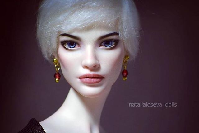 火爆ins的俄羅斯手工女!她製作的洋娃娃顏值碾壓好萊塢頂級美女,「衣服穿搭」更是全網爆讃!