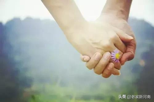 夫妻就像左右手，摸著總沒感覺，痛了才明白