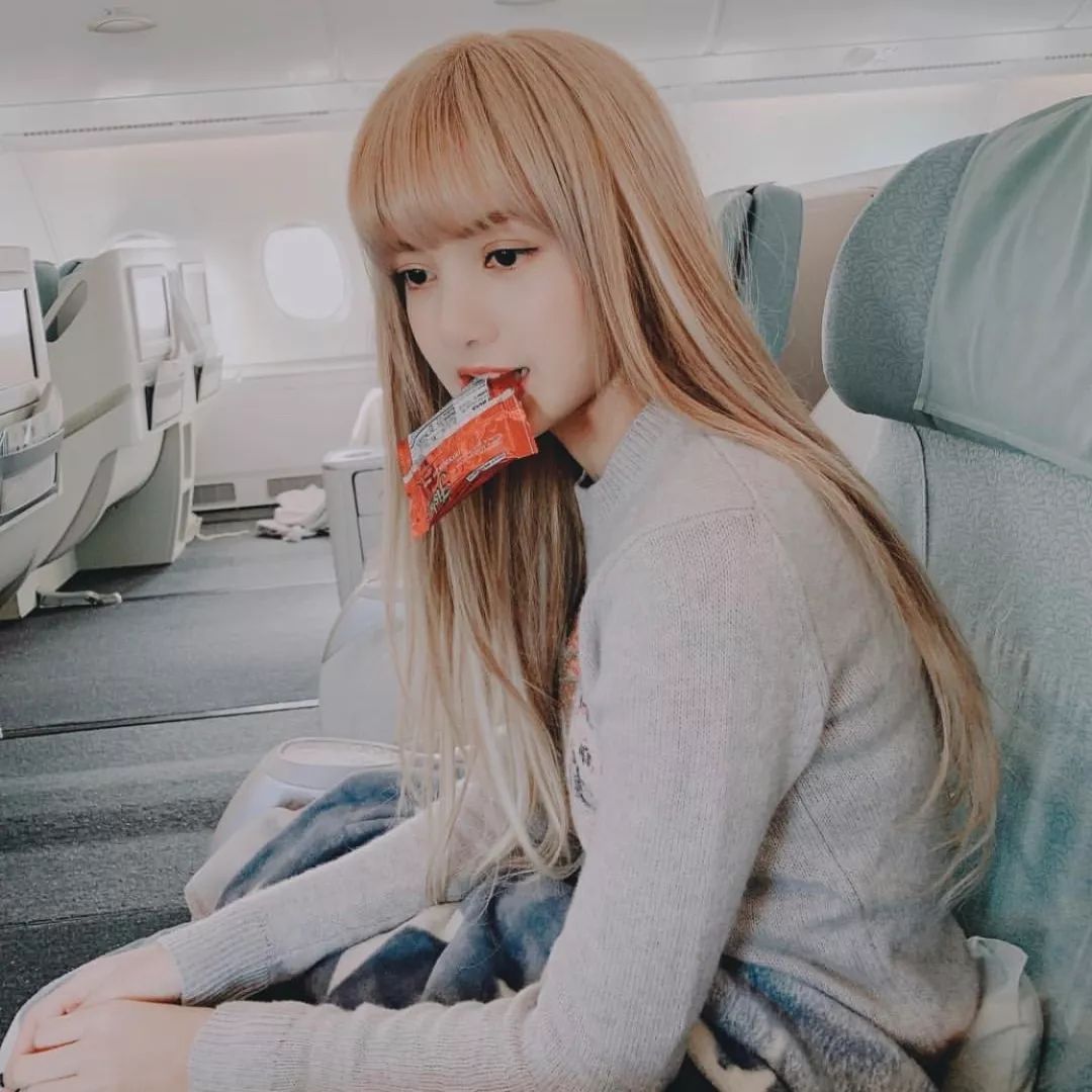 力壓周子瑜、石原里美，登頂亞太區最美Top1， 被稱為「人間芭比」的她究竟有多迷人？