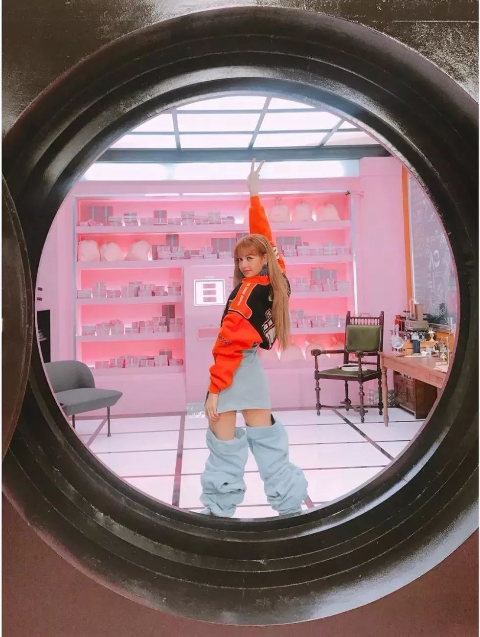 力壓周子瑜、石原里美，登頂亞太區最美Top1， 被稱為「人間芭比」的她究竟有多迷人？