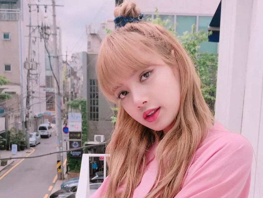 力壓周子瑜、石原里美，登頂亞太區最美Top1， 被稱為「人間芭比」的她究竟有多迷人？